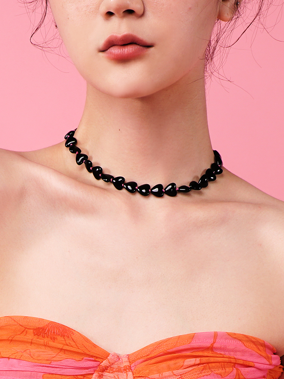 THE BLACK HEART NECKLACE / PINK