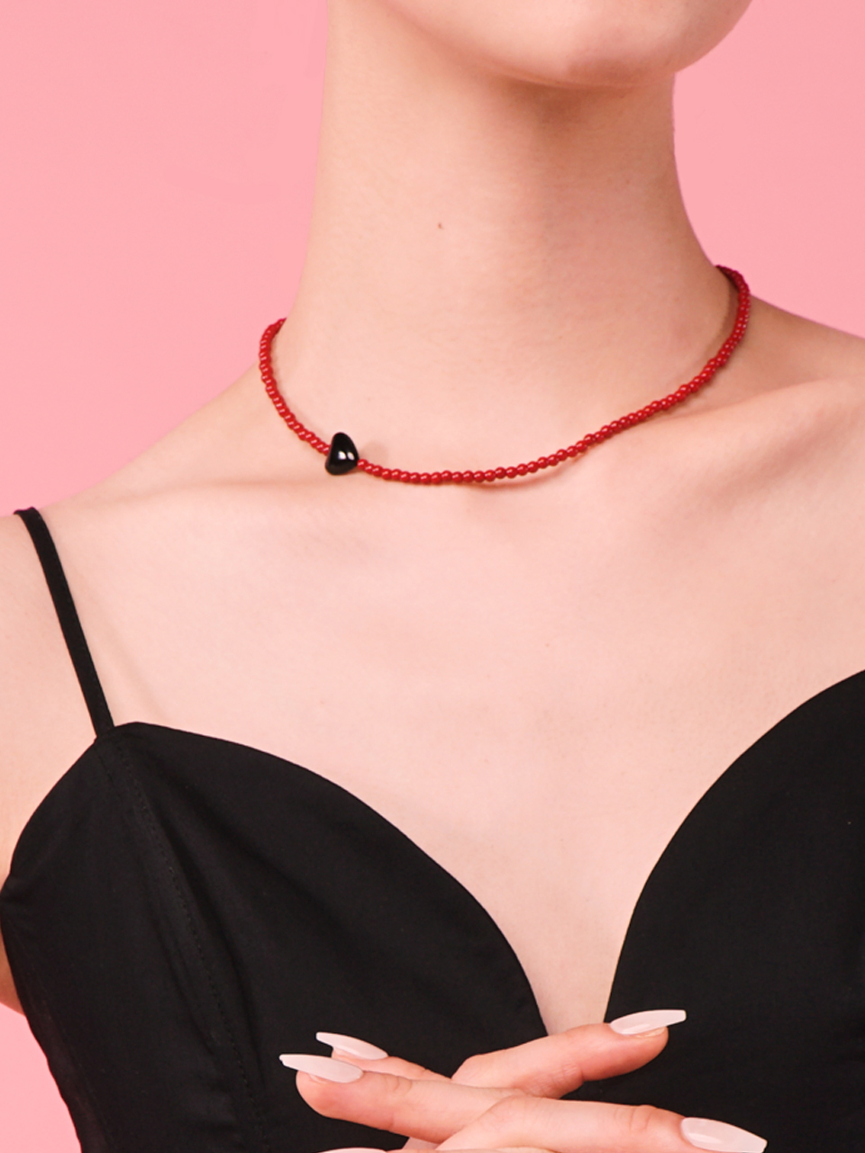 BLACK HEART-BEADS NECKLACE / RED